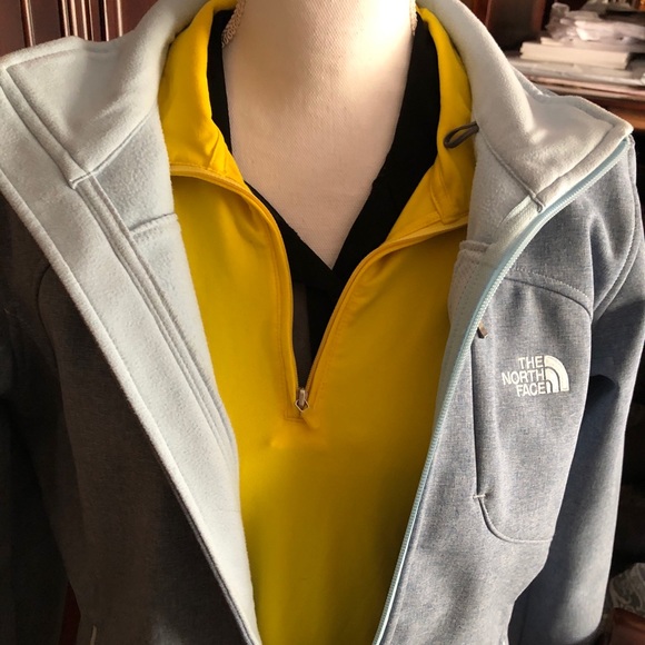 The North Face Jacket (gently used) - Picture 5 of 7